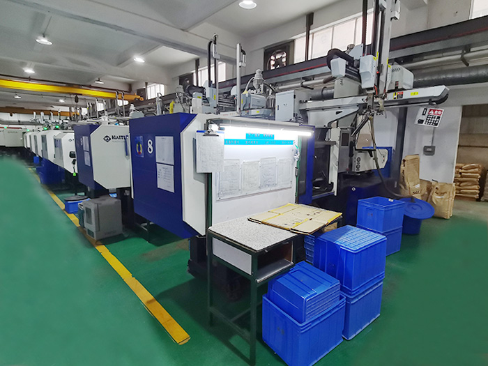 塑膠件生產(chǎn)設(shè)備